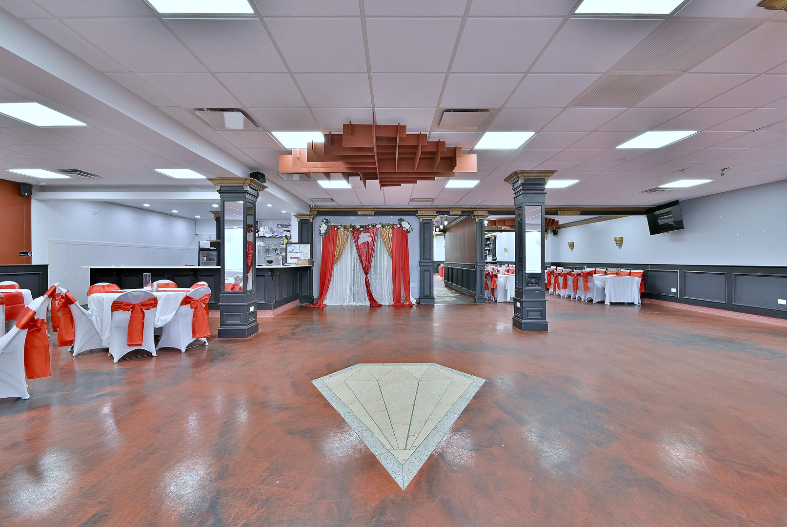 5319 W Belmont Avenue