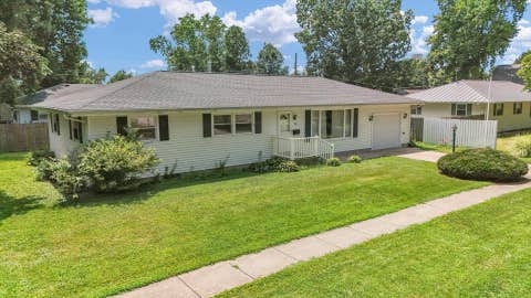 Photo of 207 E Ensey Street, Tuscola, IL 61953 (MLS # 12704801)