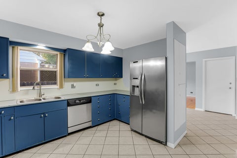 Tiny photo for 5455 S Catherine Avenue, Countryside, IL 60525 (MLS # 12745262)