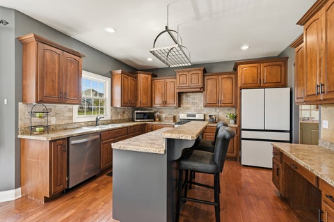 Tiny photo for 25443 Prairiewood Lane, Shorewood, IL 60404 (MLS # 12724089)
