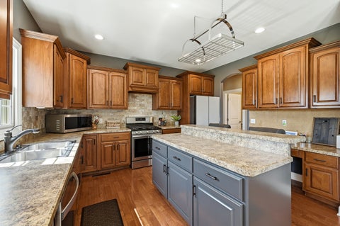 Tiny photo for 25443 Prairiewood Lane, Shorewood, IL 60404 (MLS # 12724089)