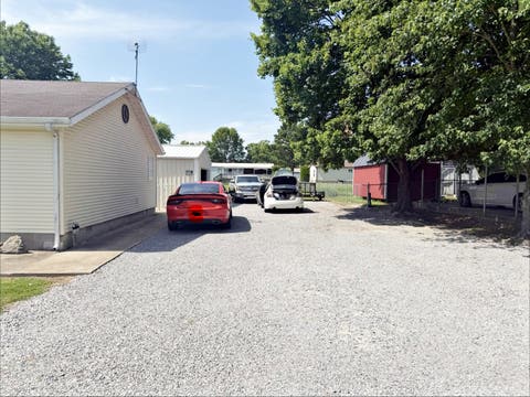 Tiny photo for 5 Southland Drive, Metropolis, IL 62960 (MLS # 12670893)