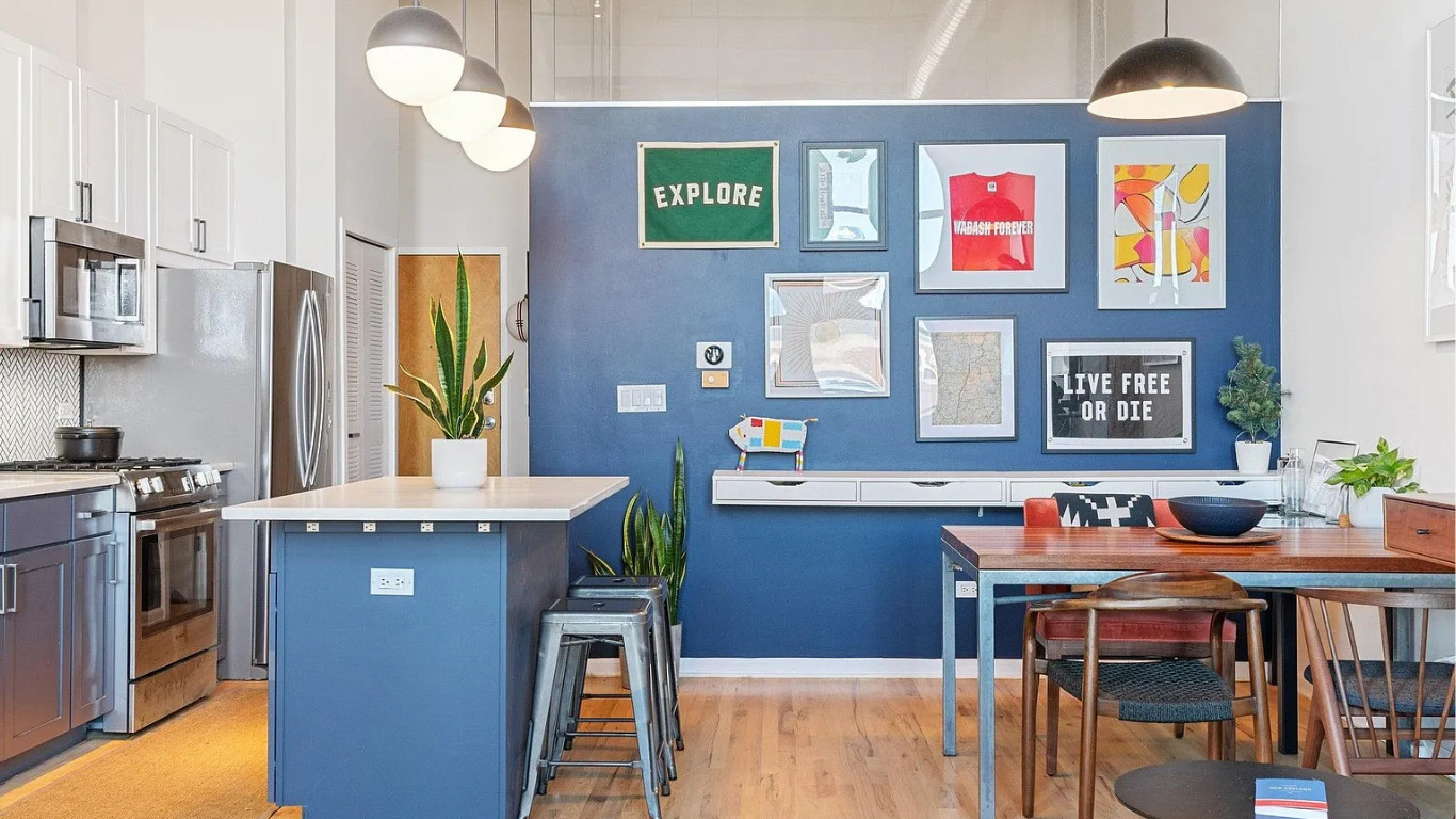 758 N Larrabee Street 504