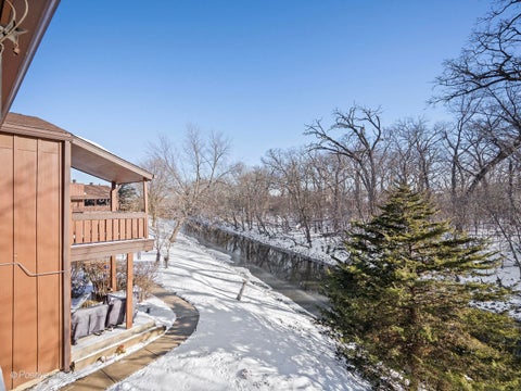 Tiny photo for 1S055 Spring Road #2C, Oakbrook Terrace, IL 60181 (MLS # 12651397)