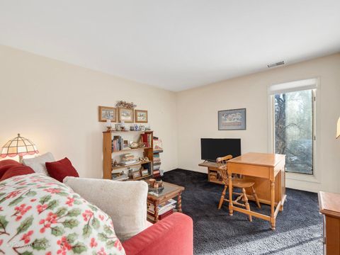 Tiny photo for 1S055 Spring Road #2C, Oakbrook Terrace, IL 60181 (MLS # 12651397)