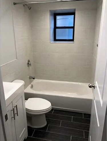 3350 N Kenmore Avenue CH3