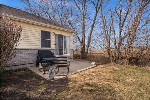Tiny photo for 3805 South Pointe Drive #F, DeKalb, IL 60115 (MLS # 12557119)