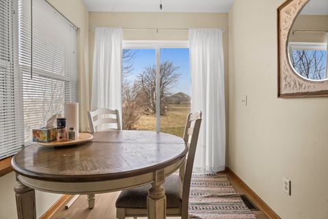 Tiny photo for 3805 South Pointe Drive #F, DeKalb, IL 60115 (MLS # 12557119)