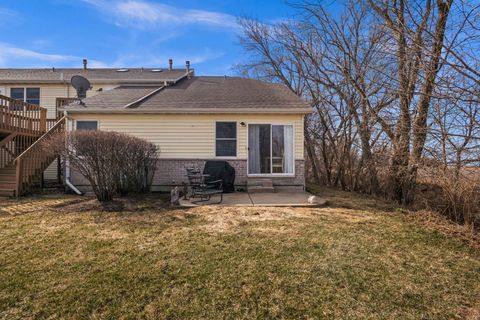 Tiny photo for 3805 South Pointe Drive #F, DeKalb, IL 60115 (MLS # 12557119)