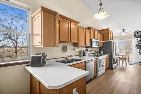 Tiny photo for 3805 South Pointe Drive #F, DeKalb, IL 60115 (MLS # 12557119)