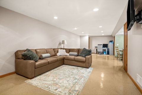 Tiny photo for 3805 South Pointe Drive #F, DeKalb, IL 60115 (MLS # 12557119)