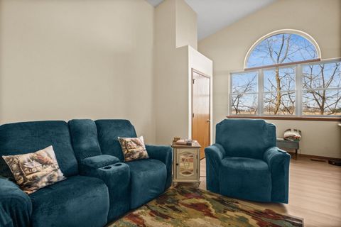 Tiny photo for 3805 South Pointe Drive #F, DeKalb, IL 60115 (MLS # 12557119)