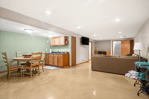 Tiny photo for 3805 South Pointe Drive #F, DeKalb, IL 60115 (MLS # 12557119)