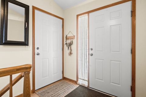 Tiny photo for 3805 South Pointe Drive #F, DeKalb, IL 60115 (MLS # 12557119)