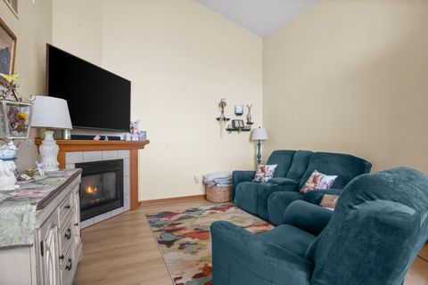 Tiny photo for 3805 South Pointe Drive #F, DeKalb, IL 60115 (MLS # 12557119)