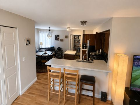 Tiny photo for 199 Old Oak Court W, Buffalo Grove, IL 60089 (MLS # 12695237)