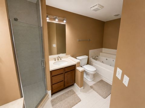 Tiny photo for 199 Old Oak Court W, Buffalo Grove, IL 60089 (MLS # 12695237)