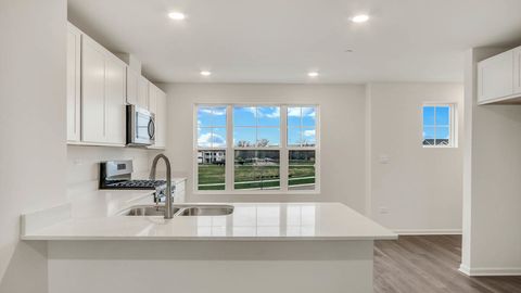 Tiny photo for 416 Lakeshore Court, St. Charles, IL 60174 (MLS # 12623858)