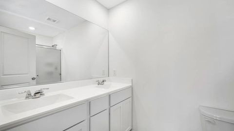Tiny photo for 416 Lakeshore Court, St. Charles, IL 60174 (MLS # 12623858)