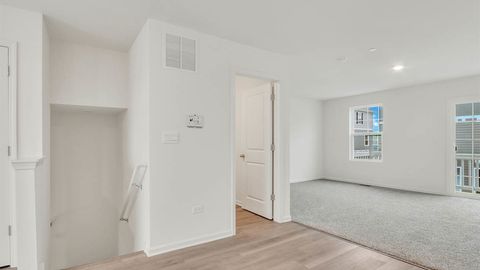 Tiny photo for 416 Lakeshore Court, St. Charles, IL 60174 (MLS # 12623858)