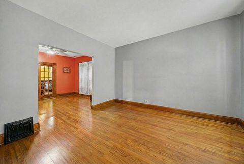 Tiny photo for 430 GIERZ Street, Downers Grove, IL 60515 (MLS # 12574980)