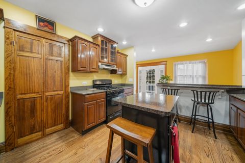 Tiny photo for 430 GIERZ Street, Downers Grove, IL 60515 (MLS # 12574980)