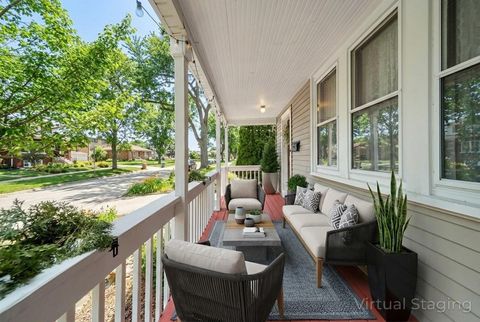 Tiny photo for 430 GIERZ Street, Downers Grove, IL 60515 (MLS # 12574980)