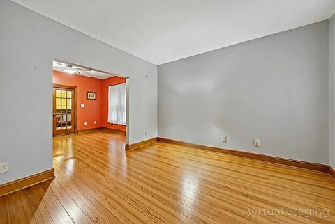 Tiny photo for 430 GIERZ Street, Downers Grove, IL 60515 (MLS # 12574980)