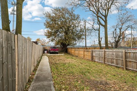 Tiny photo for 6748 S Wabash Avenue, Chicago, IL 60637 (MLS # 12587167)