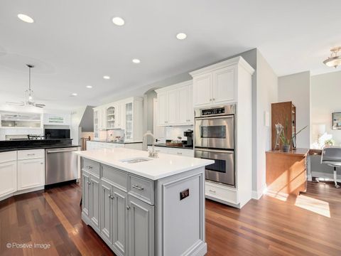 Tiny photo for 534 Sunset Avenue, La Grange, IL 60525 (MLS # 12548344)