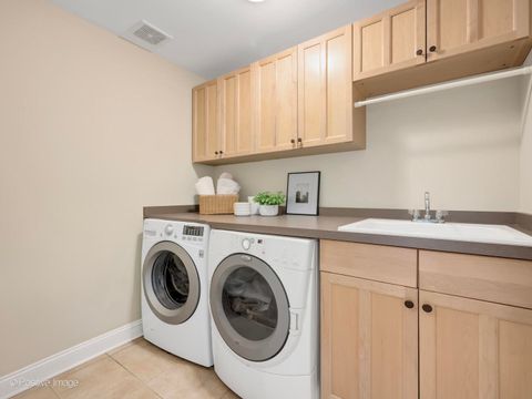 Tiny photo for 534 Sunset Avenue, La Grange, IL 60525 (MLS # 12548344)