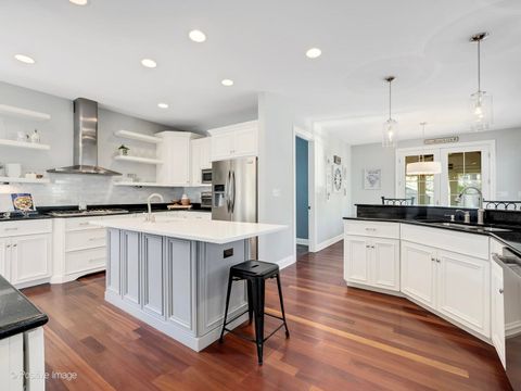 Tiny photo for 534 Sunset Avenue, La Grange, IL 60525 (MLS # 12548344)