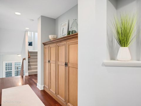 Tiny photo for 534 Sunset Avenue, La Grange, IL 60525 (MLS # 12548344)