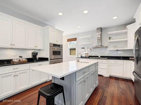 Tiny photo for 534 Sunset Avenue, La Grange, IL 60525 (MLS # 12548344)