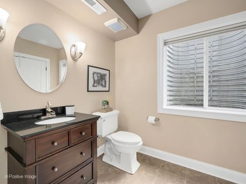 Tiny photo for 534 Sunset Avenue, La Grange, IL 60525 (MLS # 12548344)