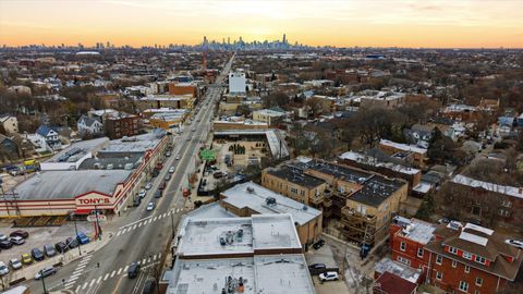 Tiny photo for 3808 W Belle Plaine Avenue #G, Chicago, IL 60618 (MLS # 12566034)