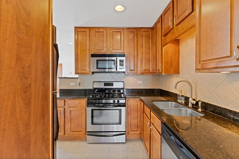 Tiny photo for 32 Elgin Avenue #B2, Forest Park, IL 60130 (MLS # 12741744)
