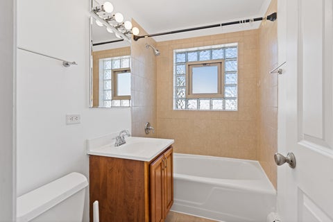 Tiny photo for 32 Elgin Avenue #B2, Forest Park, IL 60130 (MLS # 12741744)