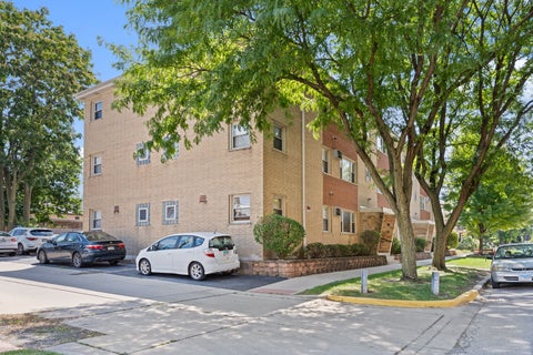 Tiny photo for 32 Elgin Avenue #B2, Forest Park, IL 60130 (MLS # 12741744)