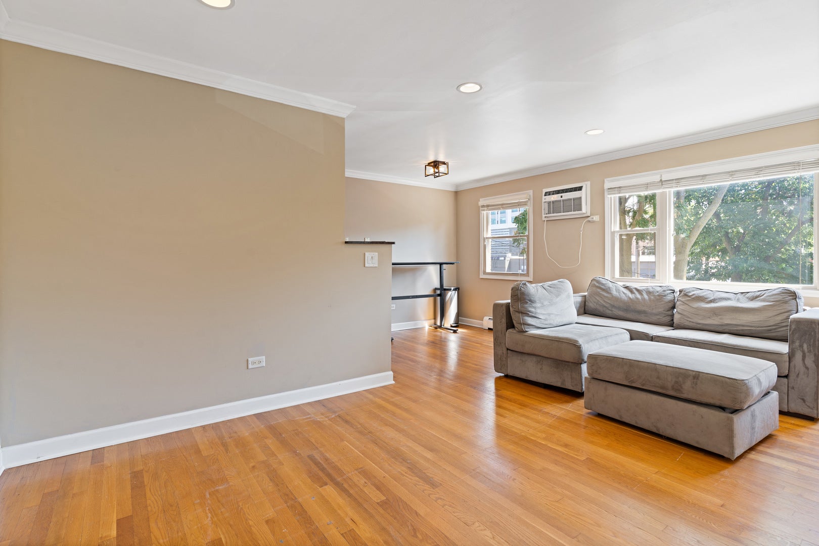 32 Elgin Avenue B2