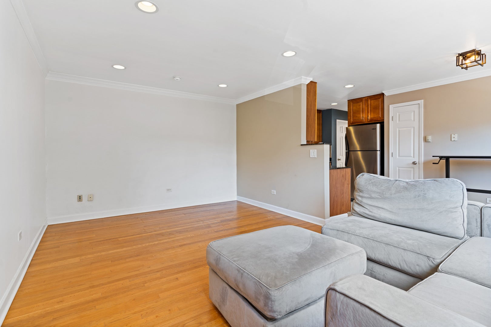 32 Elgin Avenue B2