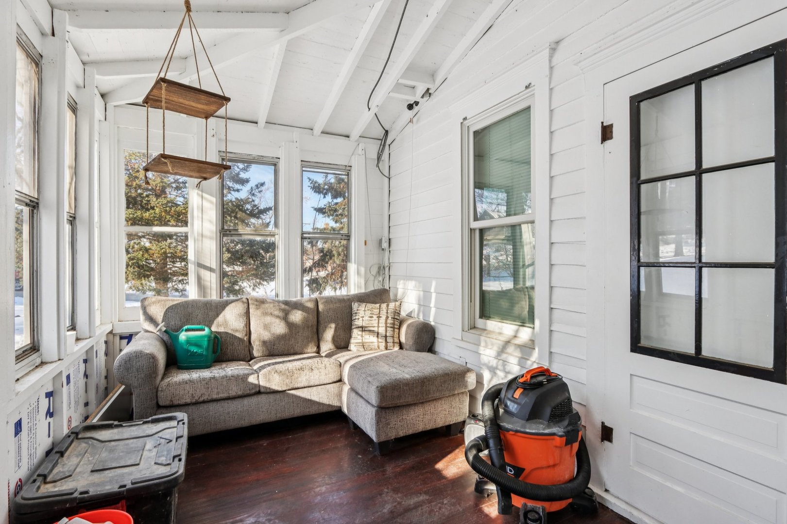 4101 Crestwood Street