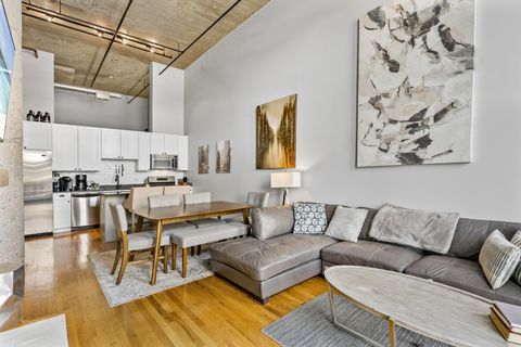 Tiny photo for 758 N Larrabee Street #305, Chicago, IL 60654 (MLS # 12668286)