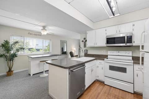Tiny photo for 9949 Shady Lane #2B, Orland Park, IL 60462 (MLS # 12691256)
