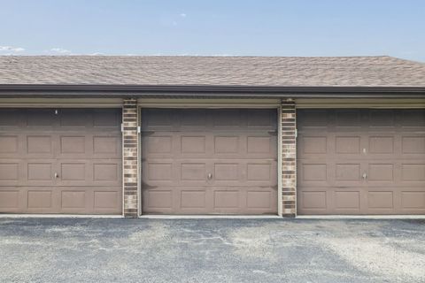 Tiny photo for 9949 Shady Lane #2B, Orland Park, IL 60462 (MLS # 12691256)