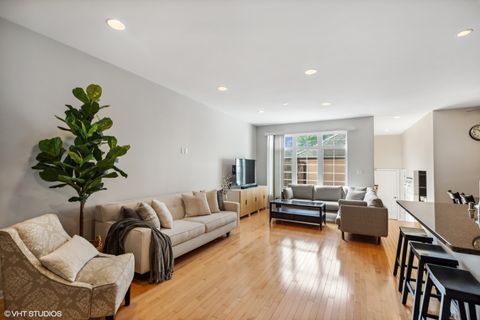 Tiny photo for 4297 Linden Tree Lane, Glenview, IL 60025 (MLS # 12502610)