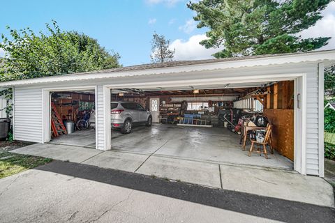 Tiny photo for 5613 W 84th Place, Burbank, IL 60459 (MLS # 12444437)