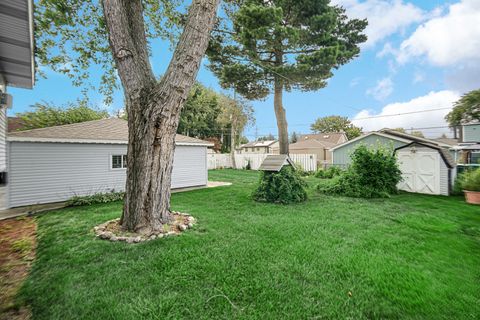 Tiny photo for 5613 W 84th Place, Burbank, IL 60459 (MLS # 12444437)