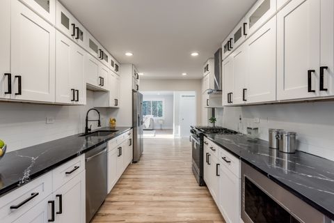 Tiny photo for 760 Buckeye Drive, Hoffman Estates, IL 60169 (MLS # 12497349)