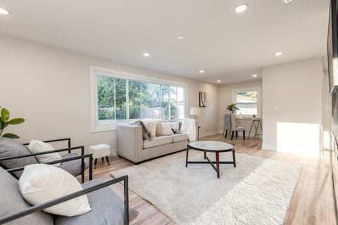 Tiny photo for 760 Buckeye Drive, Hoffman Estates, IL 60169 (MLS # 12497349)